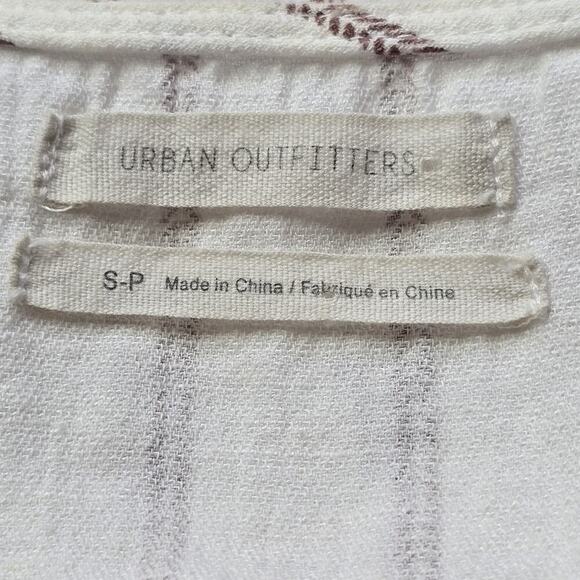 Urban Outfitters Cotton Blend Bell Sleeve Tie Front Crop Top Size Small - Picture 5 of 9
